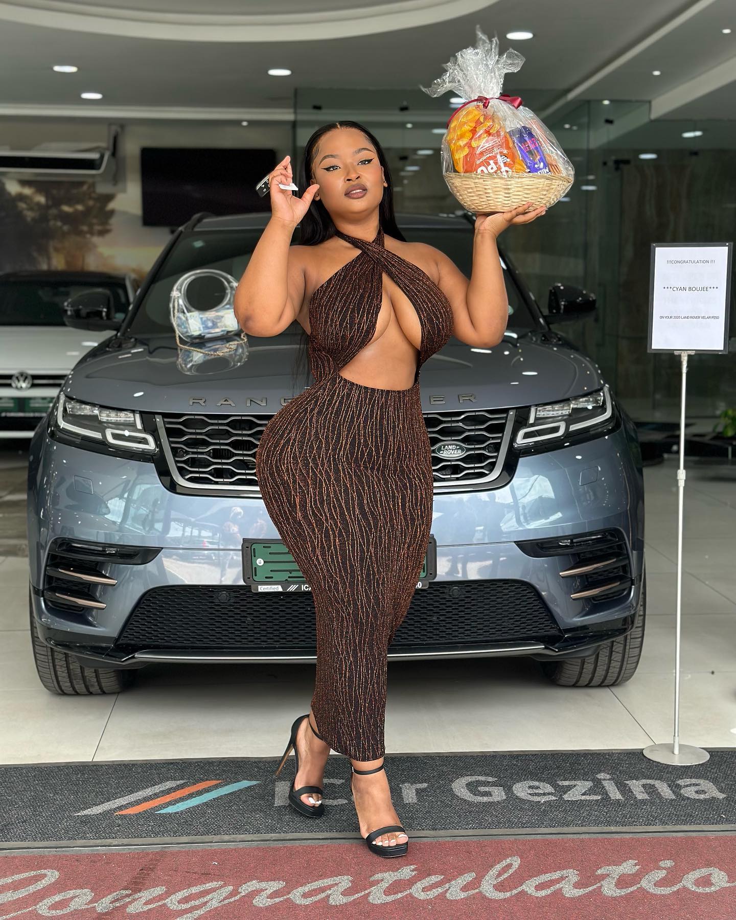 Cyan Boujee is attracting attention with her newly acquired Land Rover Velar. 24