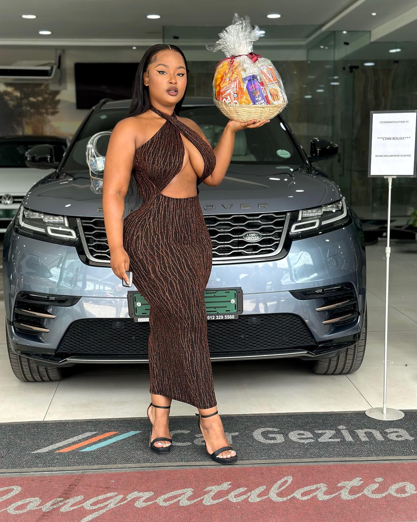 Cyan Boujee is attracting attention with her newly acquired Land Rover Velar. 26