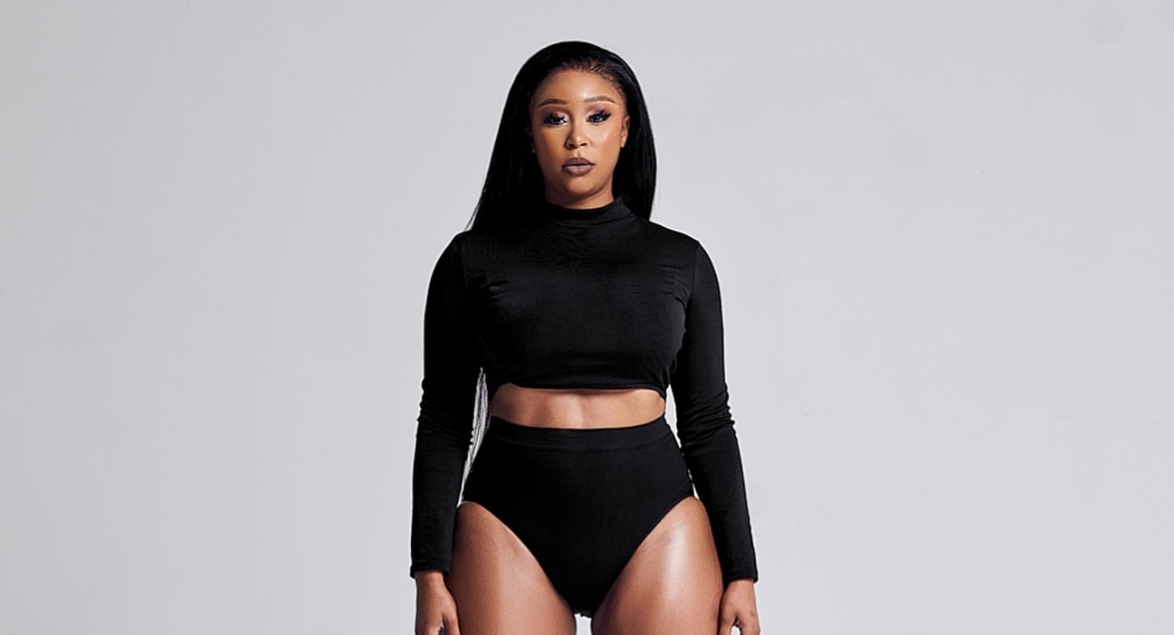 Watch: Minnie Dlamini under fire over broken English